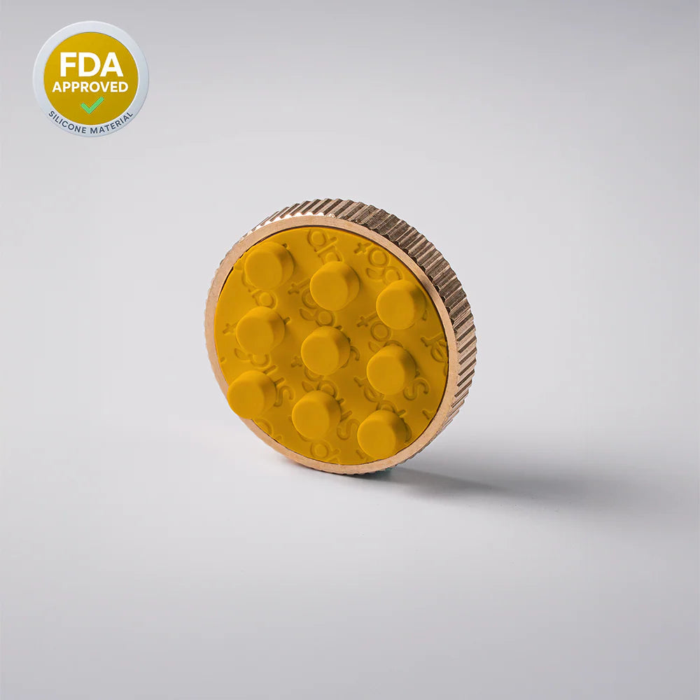 Accessories: Aura Bricks Brass Screw-On Lens Cap